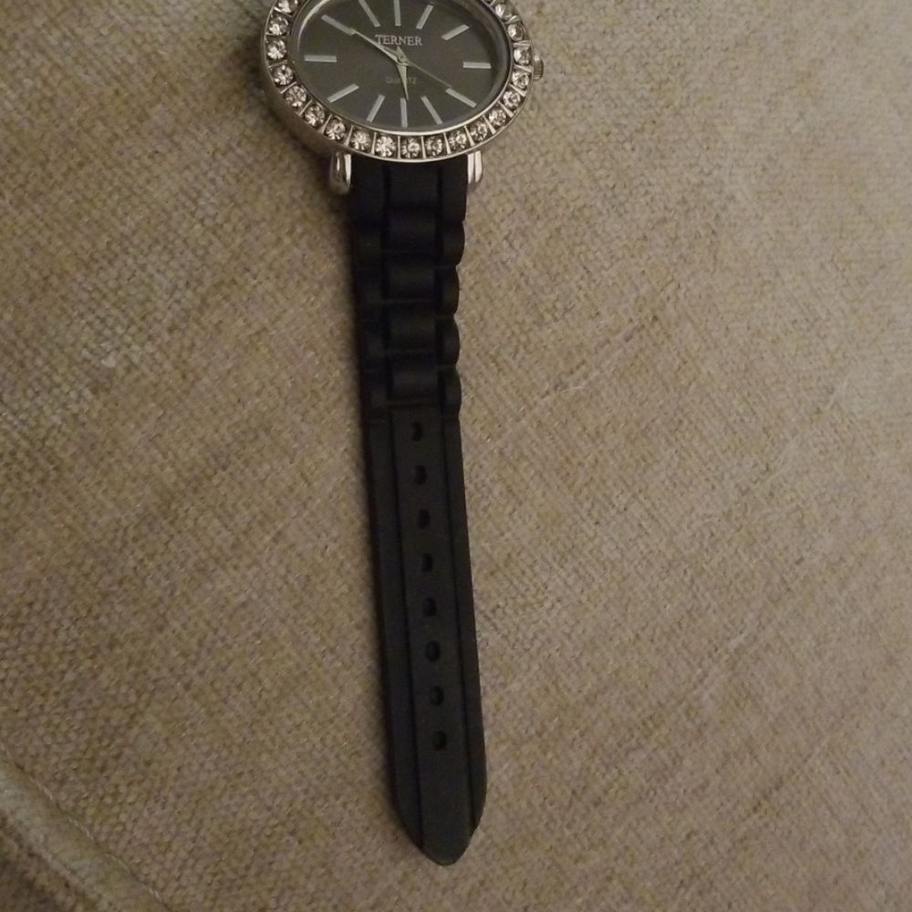 Watch - Picture 3 of 5